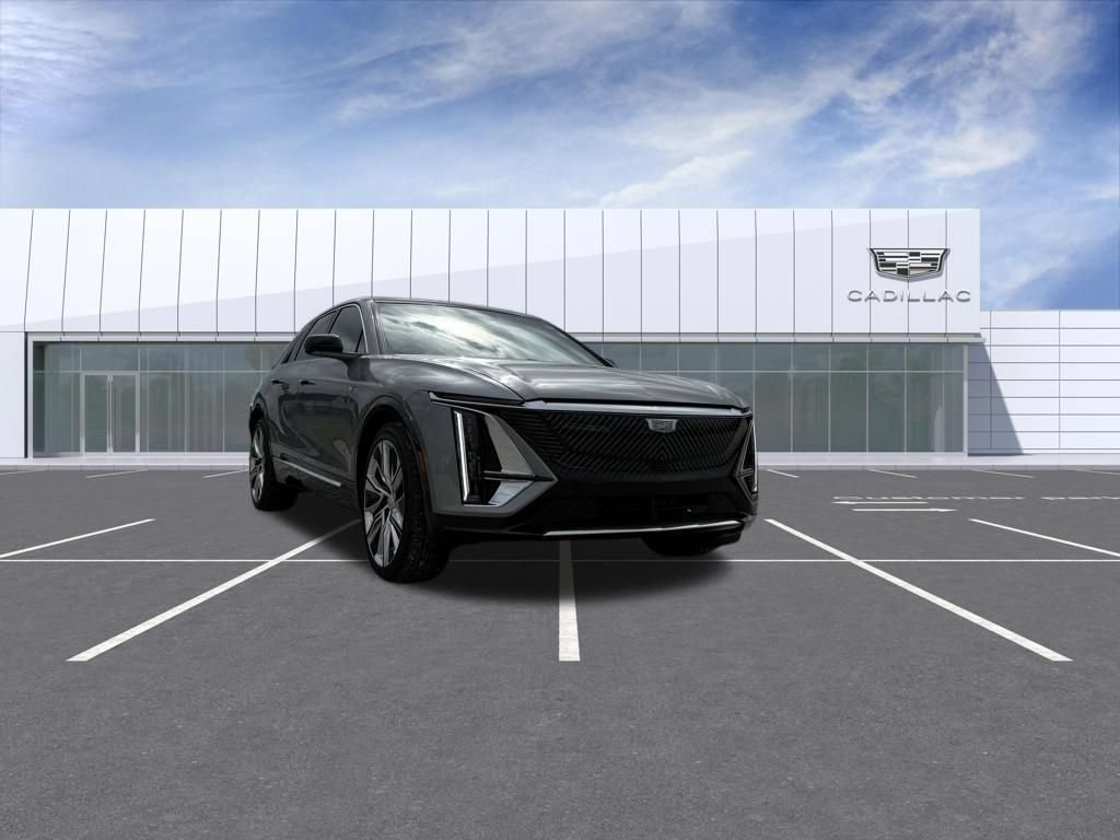 Certified 2025 Cadillac Lyriq Luxury w/ LPO, Floor Liner Package AWD/4WD image 8