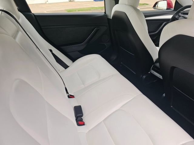 Used 2021 Tesla Model 3 Standard Range Plus image 12