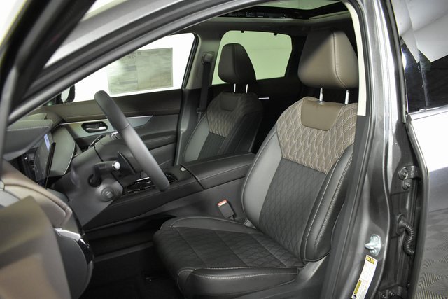New 2026 Nissan Murano Platinum w/ Cargo Package AWD/4WD image 9