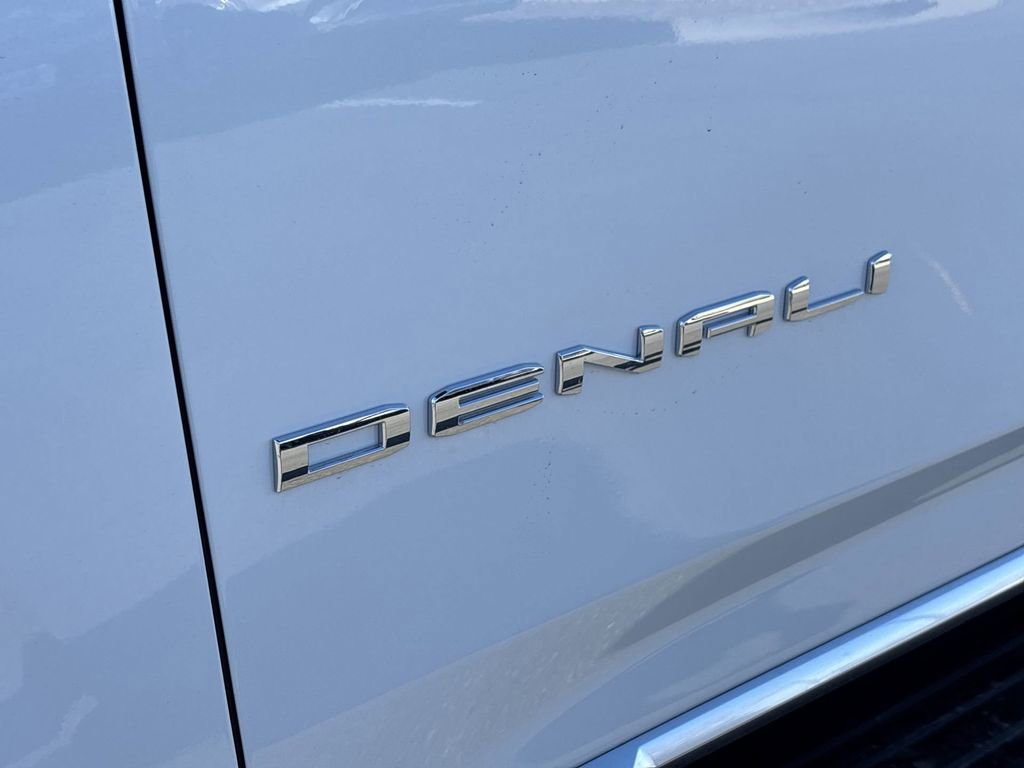 New 2026 GMC Yukon XL Denali RWD image 32