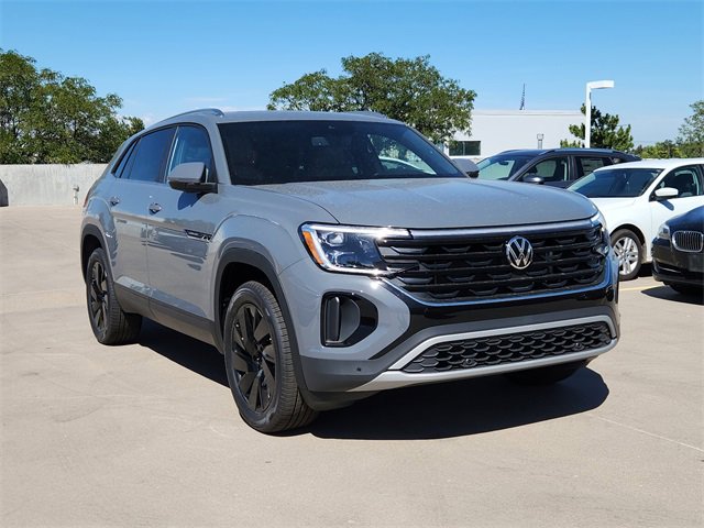 New 2026 Volkswagen Atlas Cross Sport SE image 1