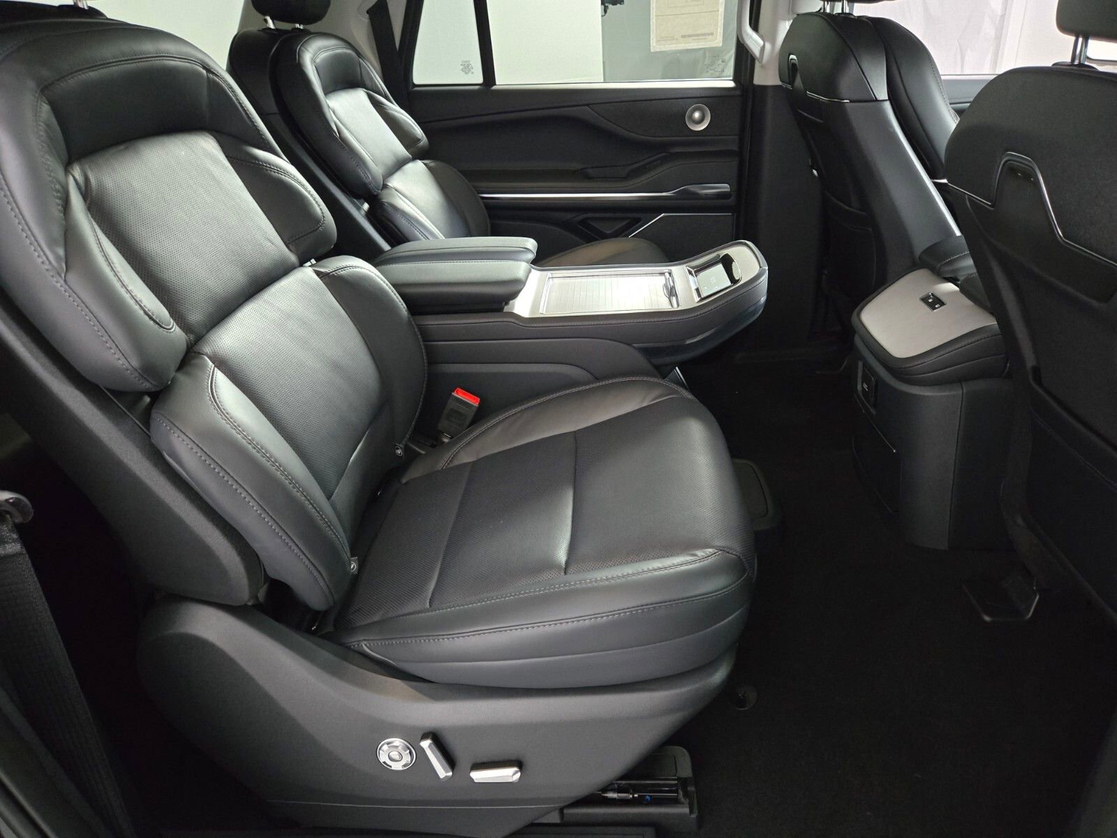 New 2025 Lincoln Navigator L Reserve image 19