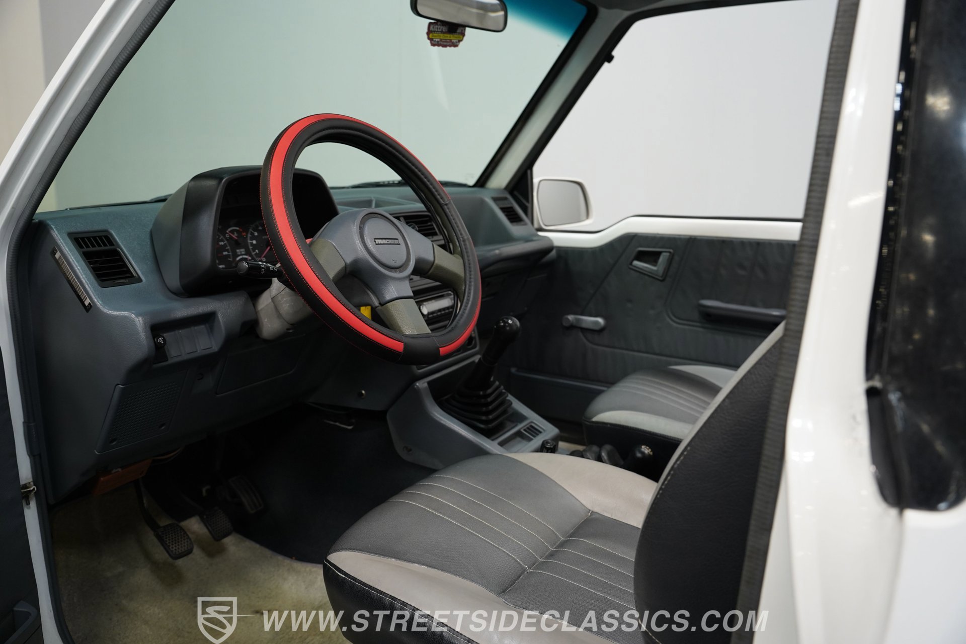 Used 1990 Geo Tracker 4x4 image 4