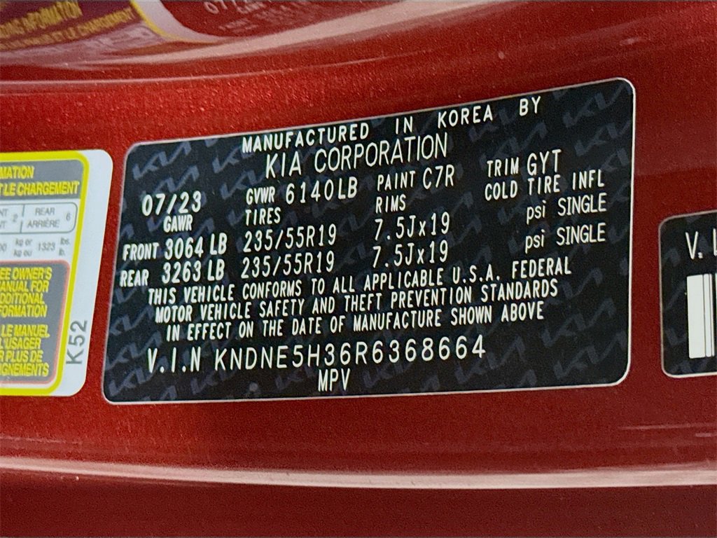 Used 2024 Kia Carnival SX Prestige image 40