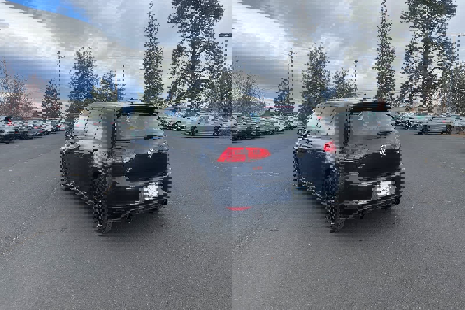 Used 2017 Volkswagen GTI Sport image 3