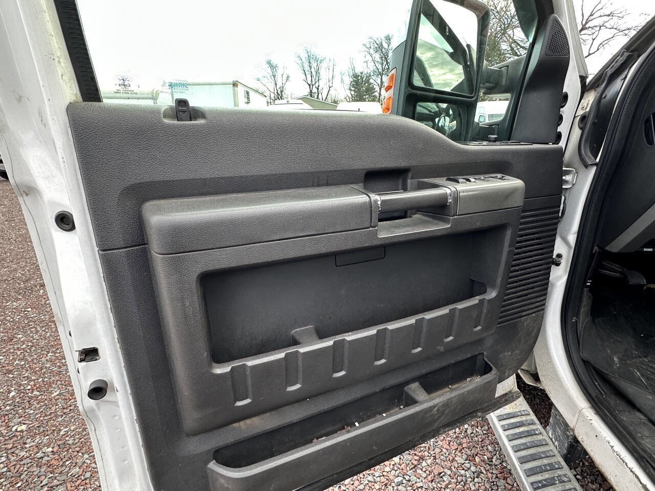 Used 2012 Ford F250 Lariat w/ Chrome Pkg image 9