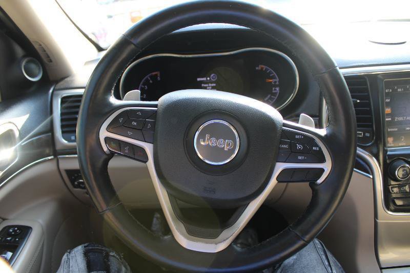 Used 2014 Jeep Grand Cherokee Limited w/ Luxury Group II RWD image 9