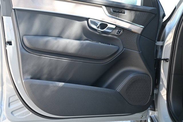 New 2026 Volvo XC90 B5 Core AWD/4WD image 24