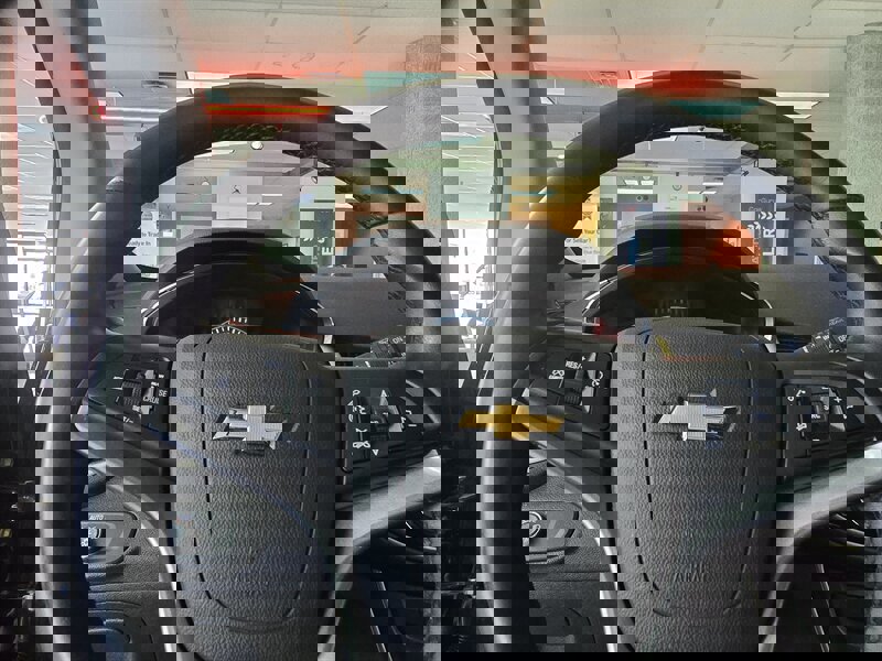 Used 2019 Chevrolet Trax LT w/ LT Convenience Package image 24