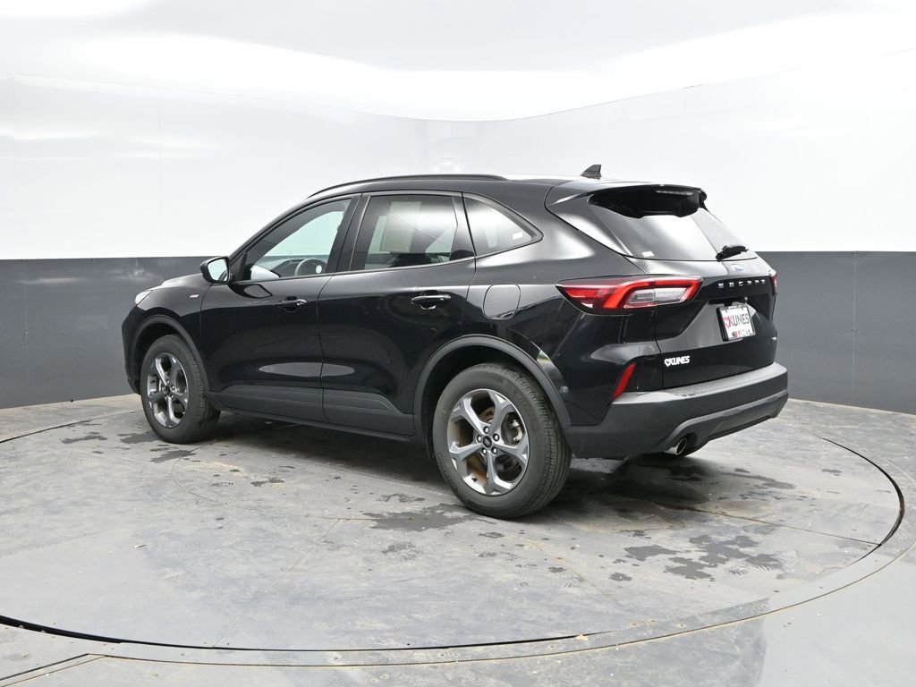 Used 2025 Ford Escape ST-Line AWD/4WD image 7