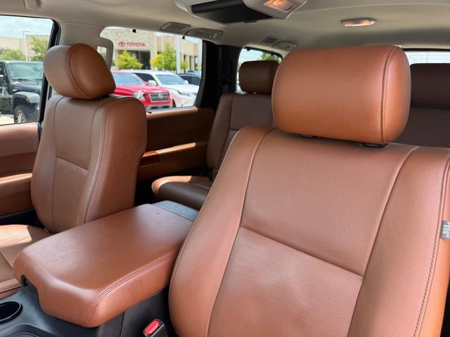 Used 2021 Toyota Sequoia Platinum AWD/4WD image 12