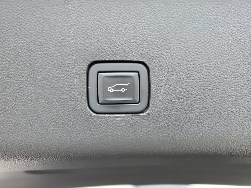 Certified 2023 Chevrolet Traverse Premier AWD/4WD image 33