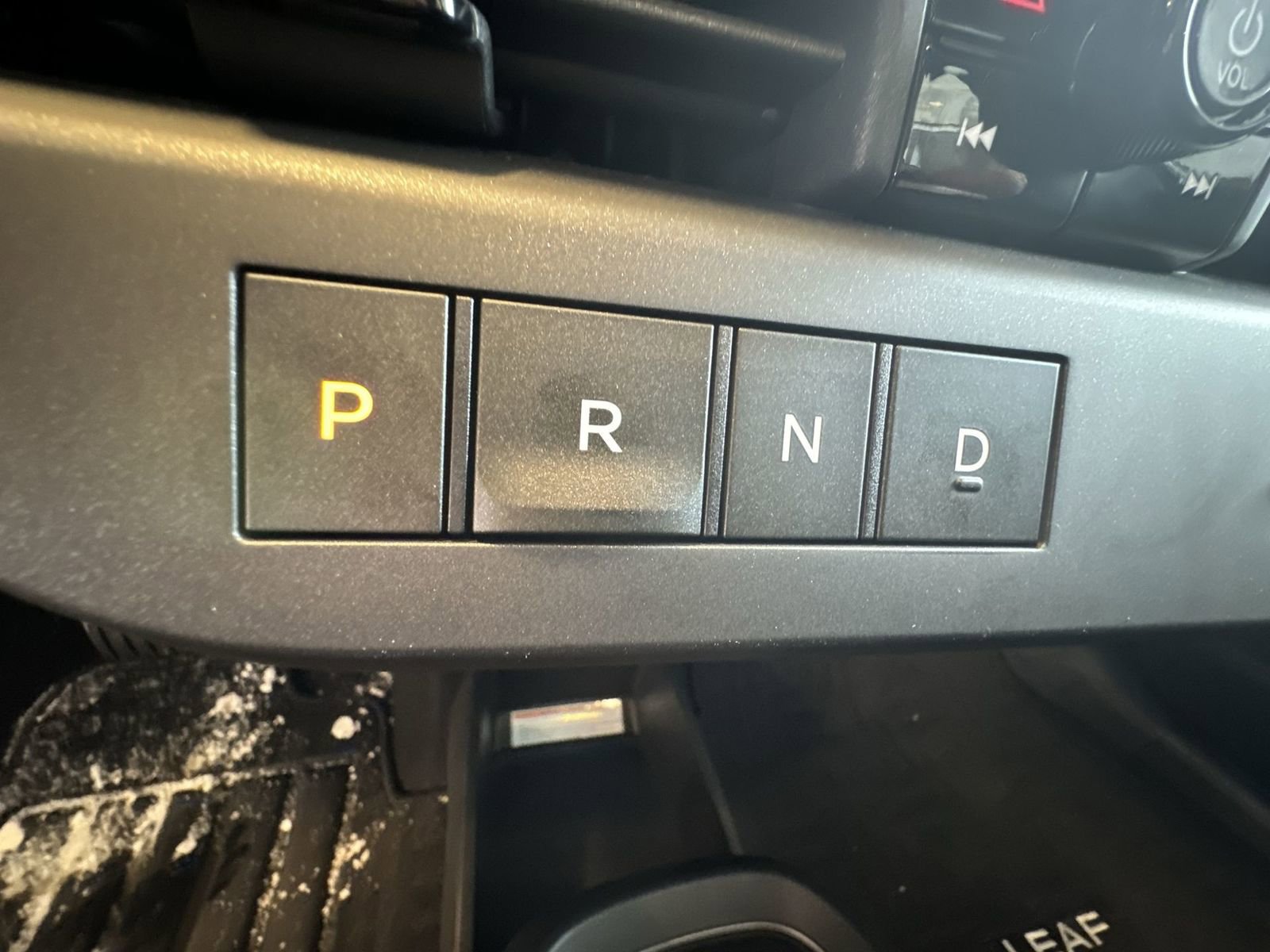 New 2026 Nissan Leaf Platinum+ w/ Cargo Package (Platinum+) image 18