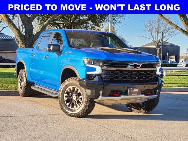 Used 2025 Chevrolet Silverado 1500 ZR2 w/ Technology Package image 2