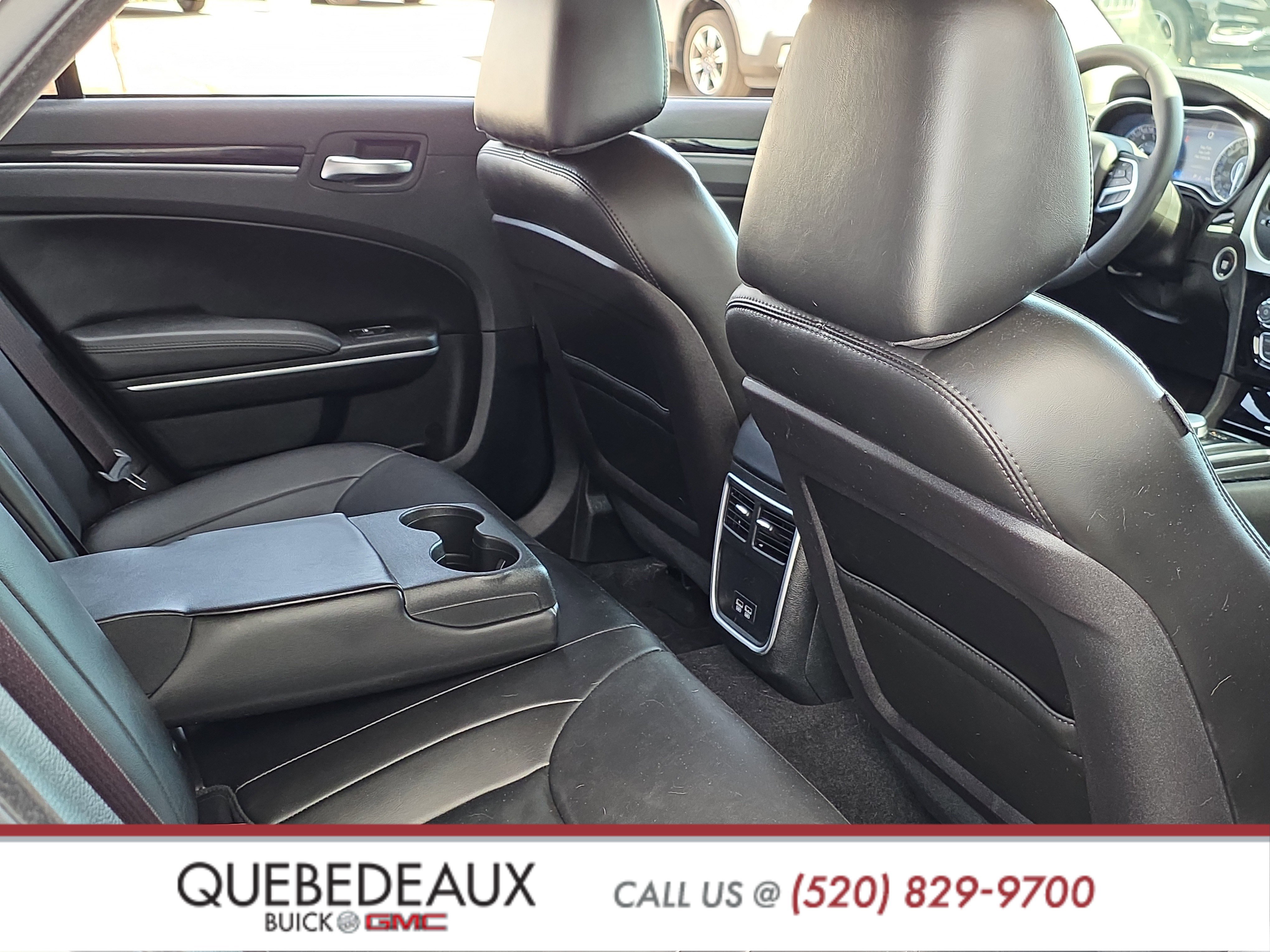 Used 2023 Chrysler 300 Touring L image 24