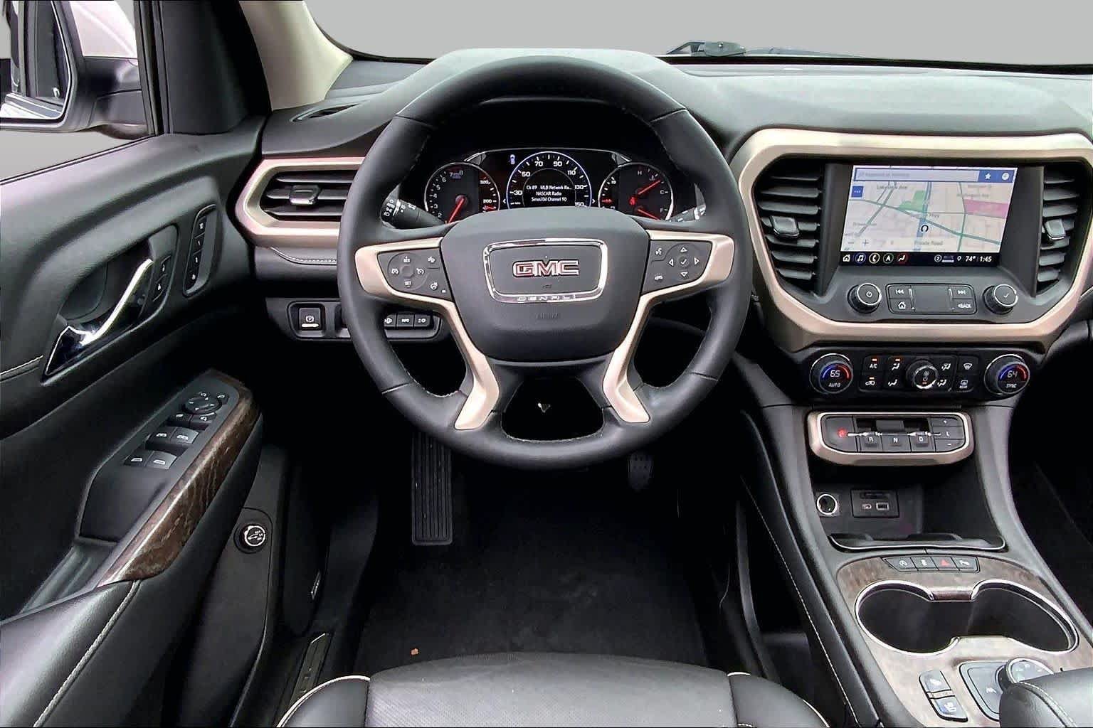 Used 2023 GMC Acadia Denali w/ Denali Technology Package AWD/4WD image 6