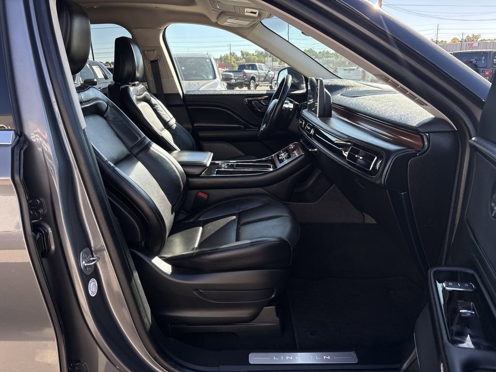 Used 2023 Lincoln Aviator Reserve image 34