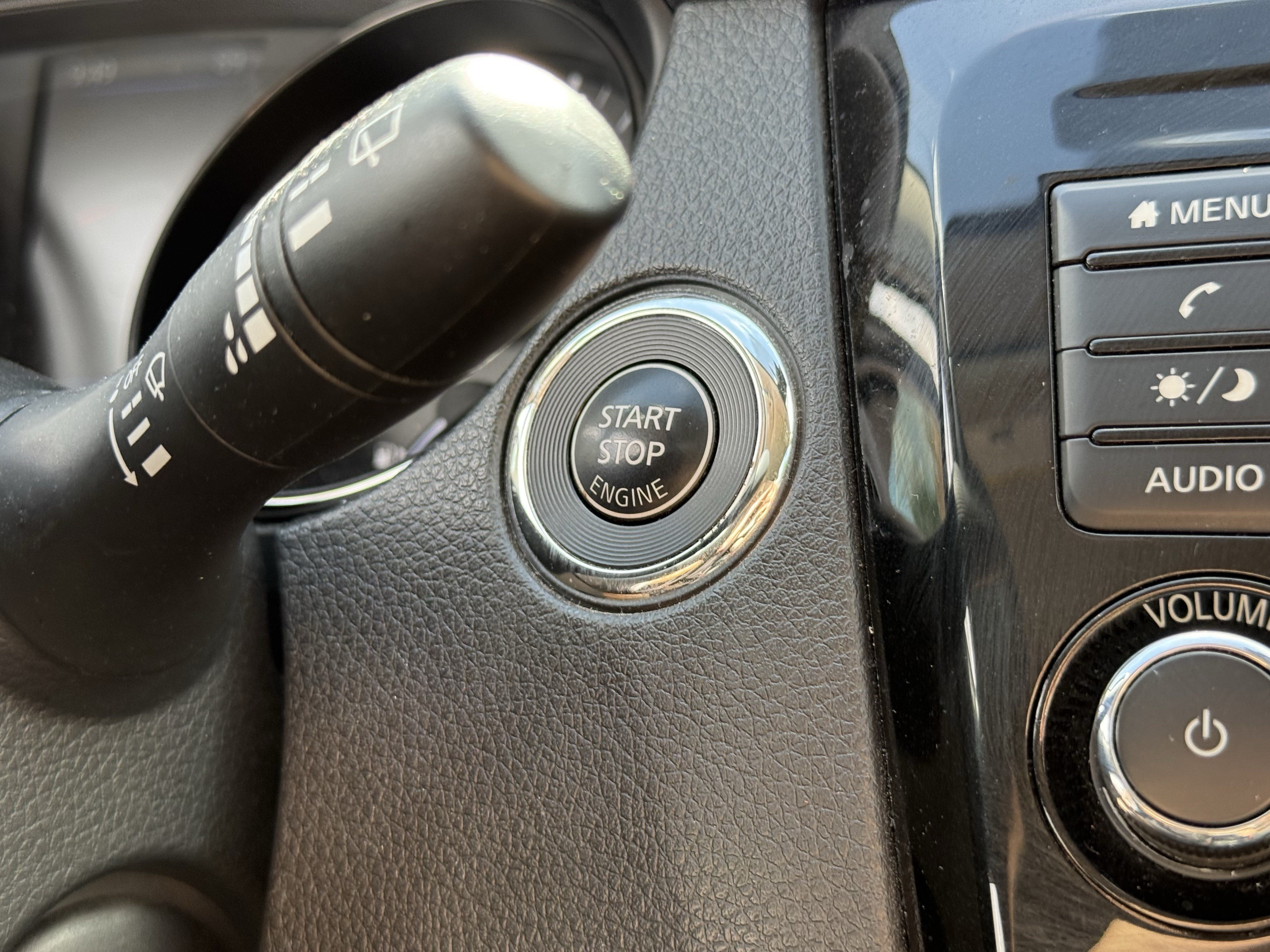 Used 2022 Nissan Rogue Sport SV FWD image 24