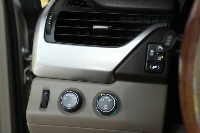 Used 2015 Chevrolet Tahoe LT AWD/4WD image 15