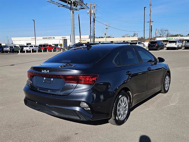 Used 2022 Kia Forte Sedan image 5