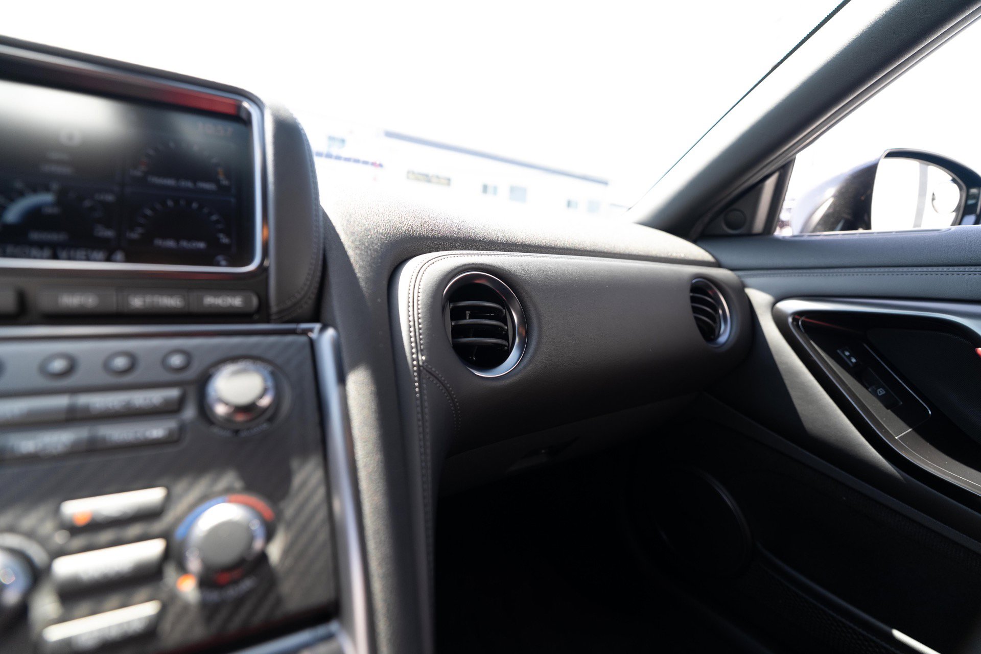 Used 2013 Nissan GT-R Black Edition AWD/4WD image 77