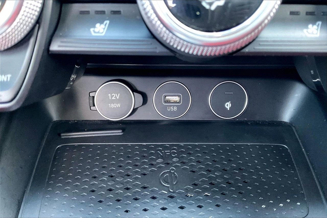 Used 2023 Genesis G70 3.3T w/ Sport Prestige Package image 19