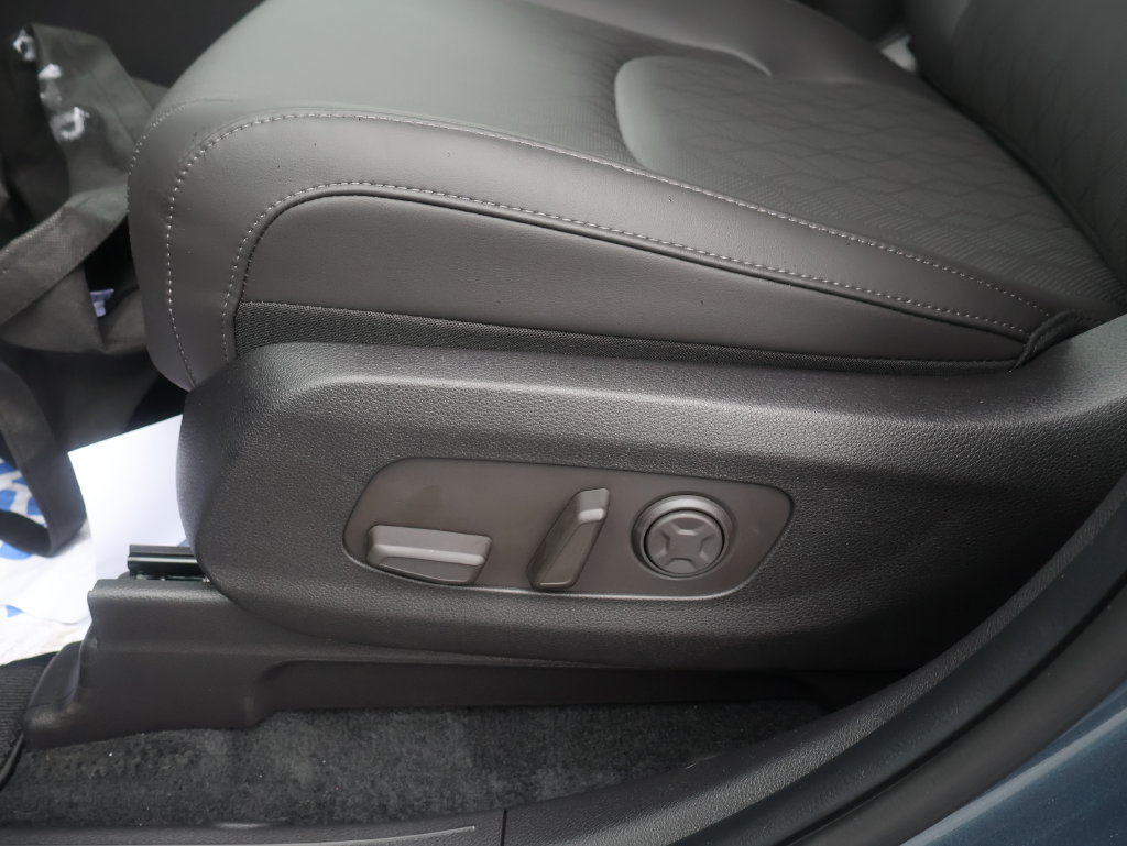 New 2027 Kia Carnival SX w/ Dark Edition Package FWD image 18