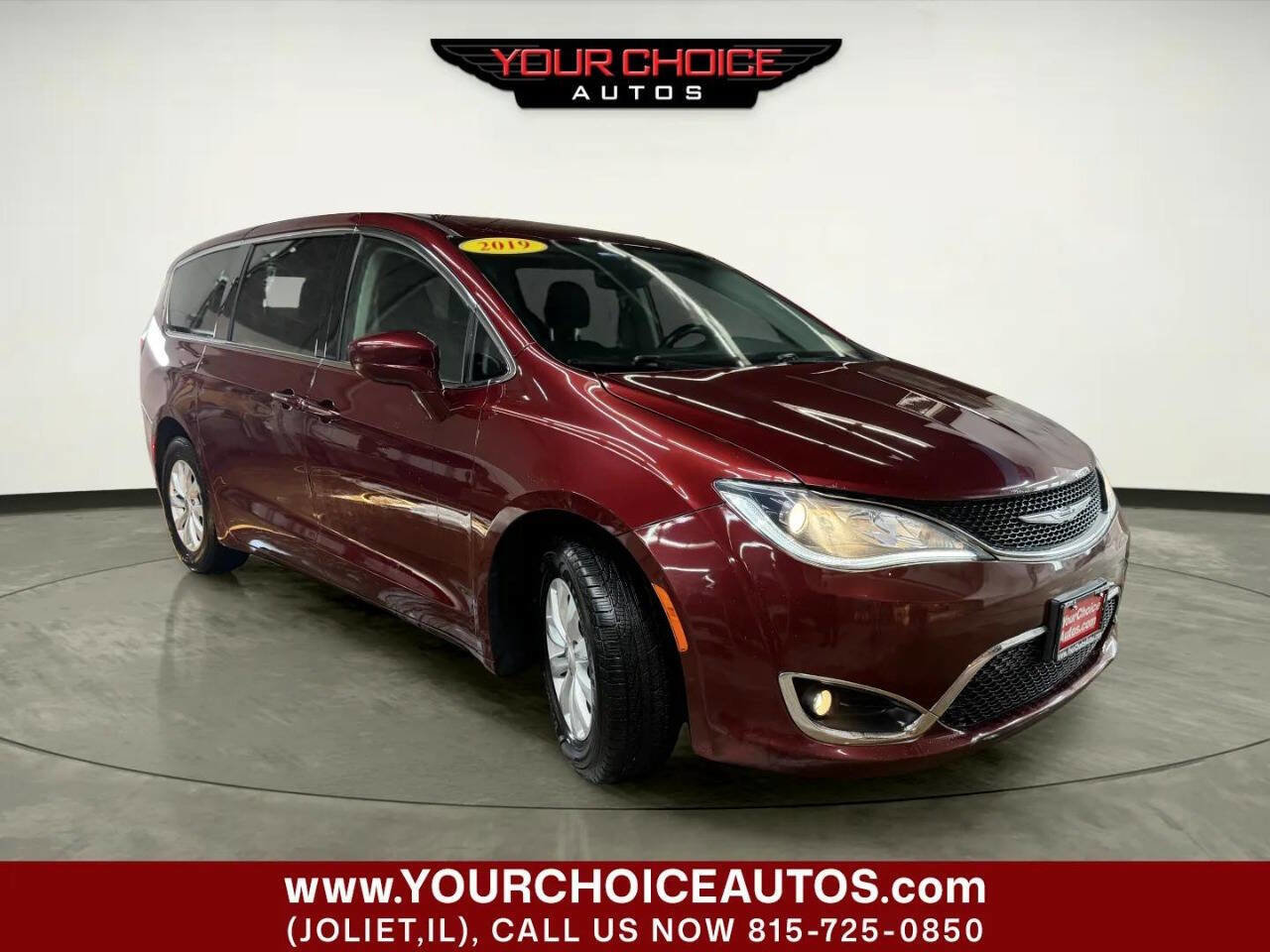 Used 2019 Chrysler Pacifica Touring Plus FWD image 11