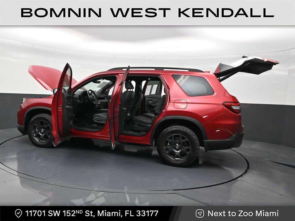 Used 2023 Honda Pilot TrailSport image 31