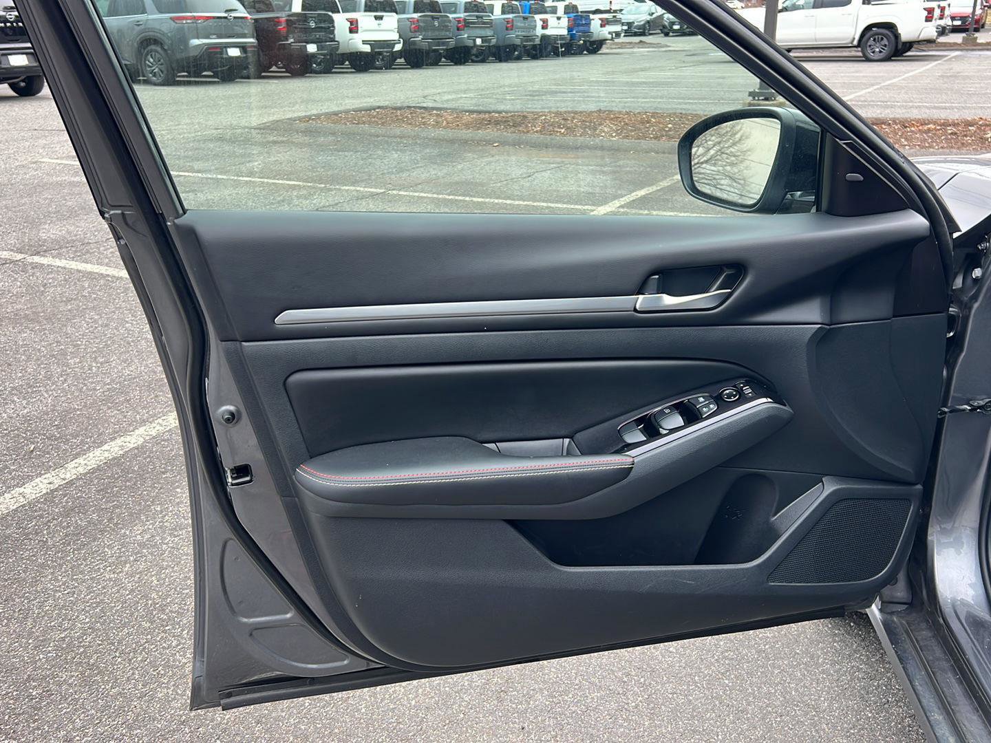 Certified 2024 Nissan Altima 2.5 SR w/ SR Premium Package image 8