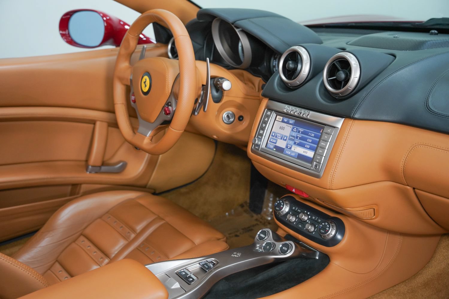 Used 2010 Ferrari California RWD image 29
