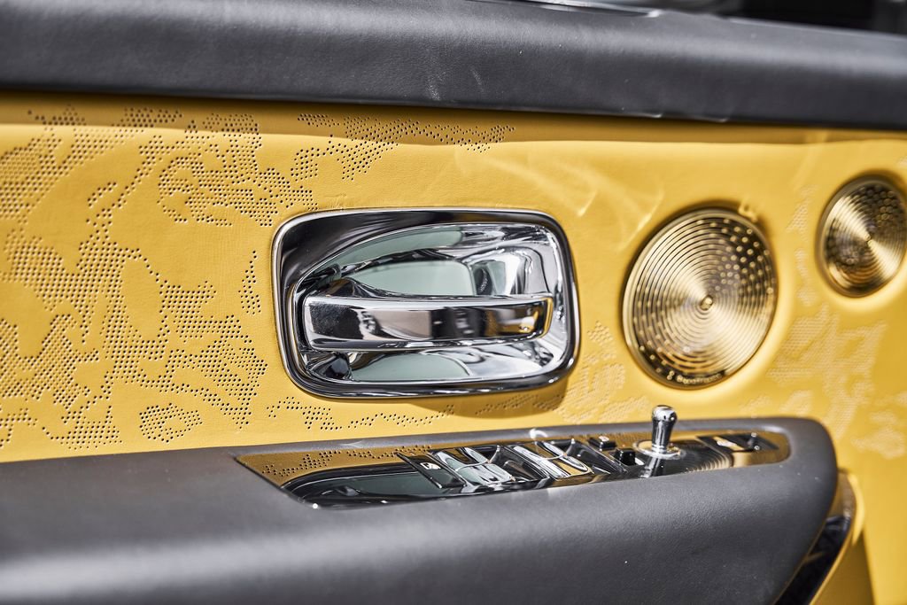 Used 2026 Rolls-Royce Cullinan Black Badge image 38