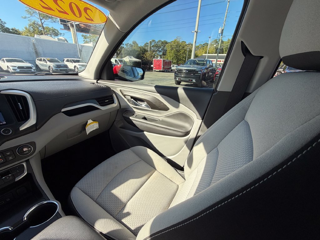 Used 2022 GMC Terrain SLE w/ Driver Convenience Package AWD/4WD image 17