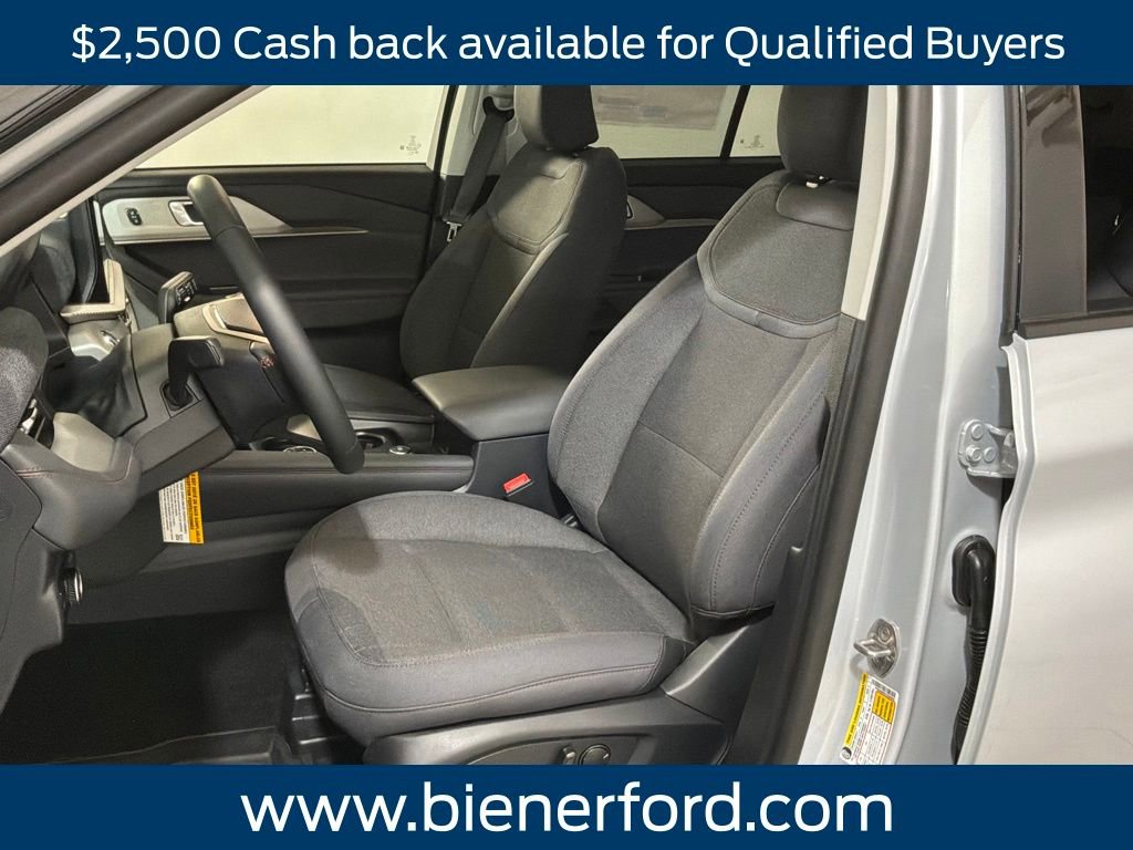 New 2026 Ford Explorer Active image 7