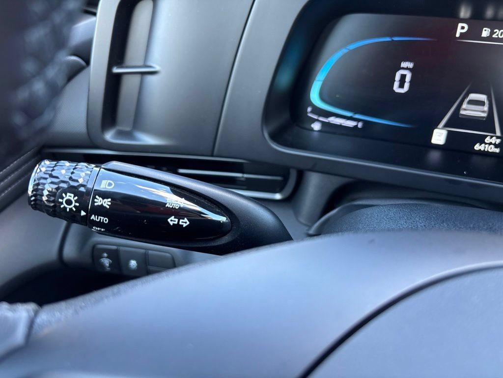 Certified 2025 Hyundai Elantra Sport FWD image 24