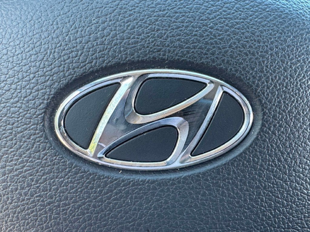 Used 2023 Hyundai Santa Fe SEL AWD/4WD image 32