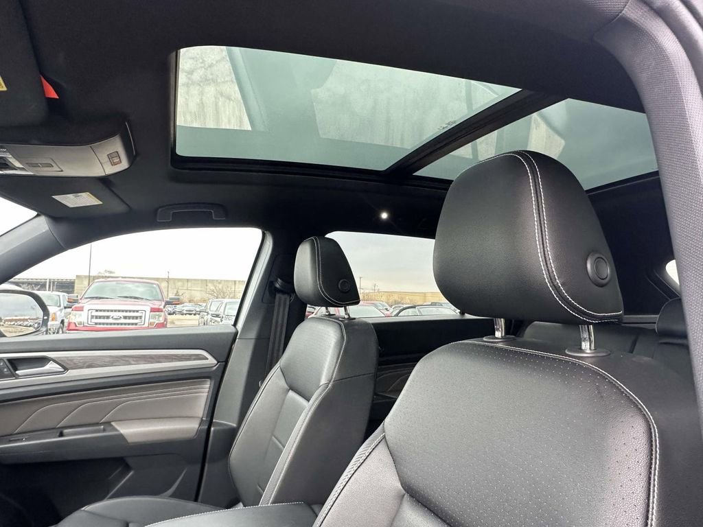 Used 2023 Volkswagen Atlas Cross Sport SE w/ Panoramic Sunroof Package image 23