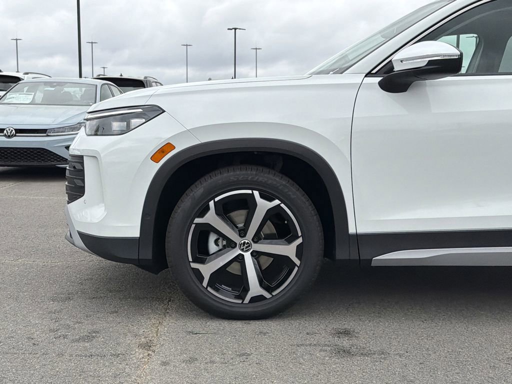 New 2026 Volkswagen Tiguan SE FWD image 9