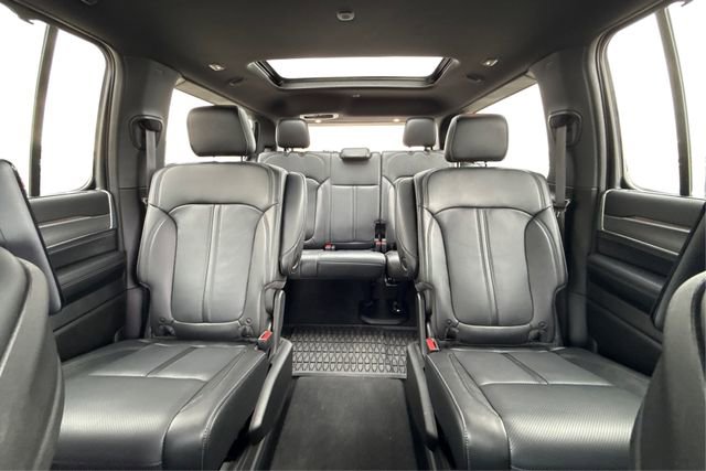 Used 2024 Jeep Wagoneer Series II w/ Convenience Group I AWD/4WD image 14