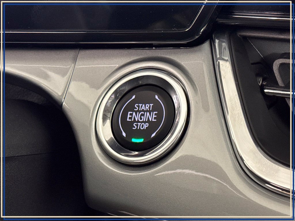 New 2026 Chevrolet Trax LT w/ LT Convenience Package FWD image 18