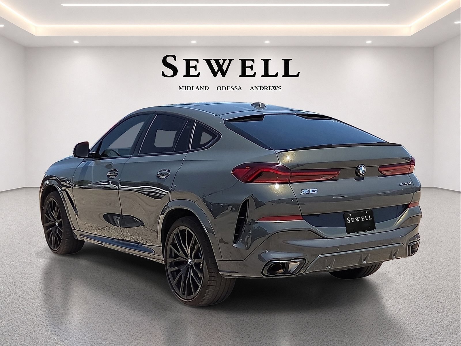 Used 2026 BMW X6 xDrive40i w/ Premium Package AWD/4WD image 3