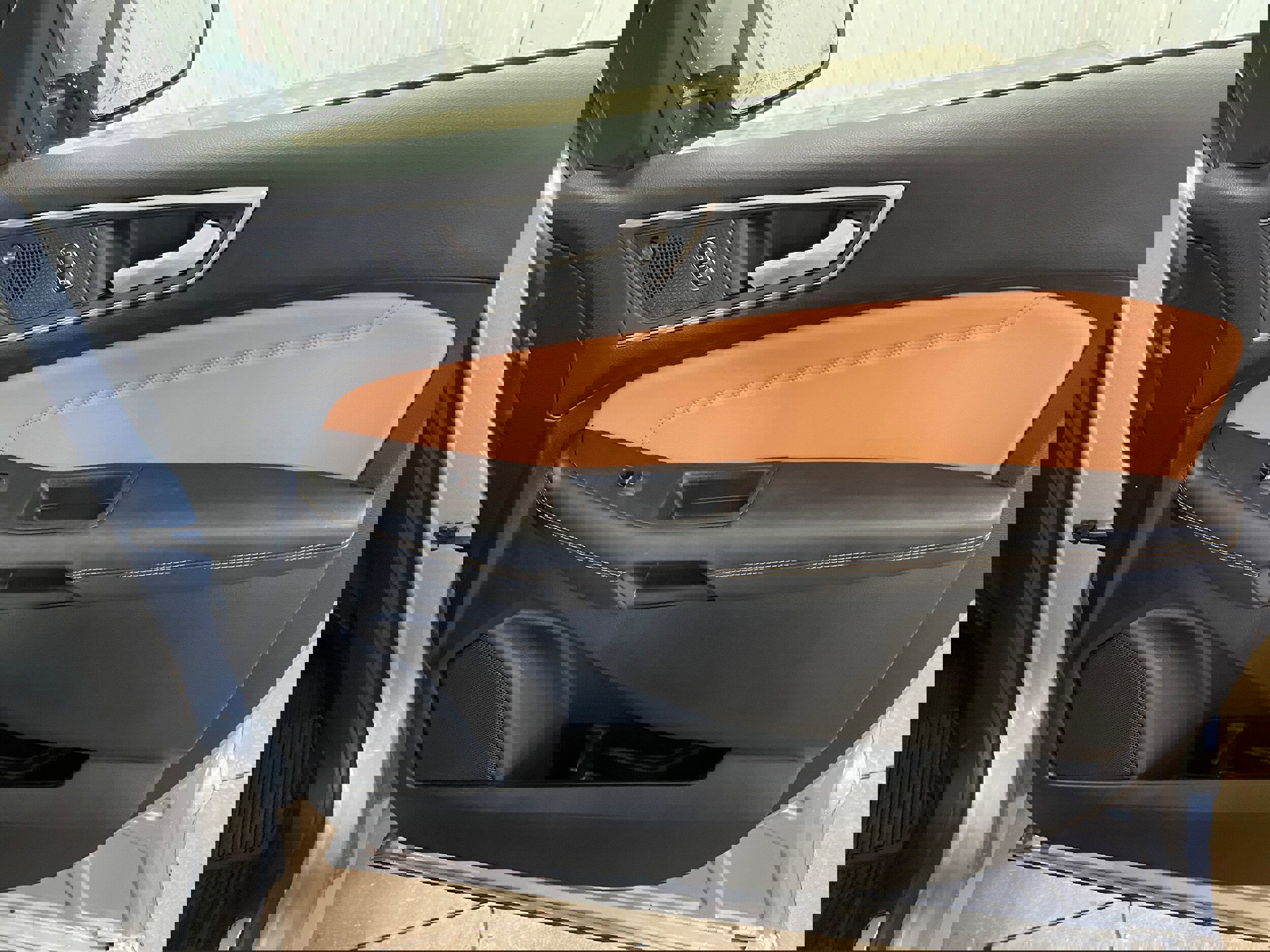 Used 2024 Ford Edge Titanium w/ Titanium Elite Package image 35