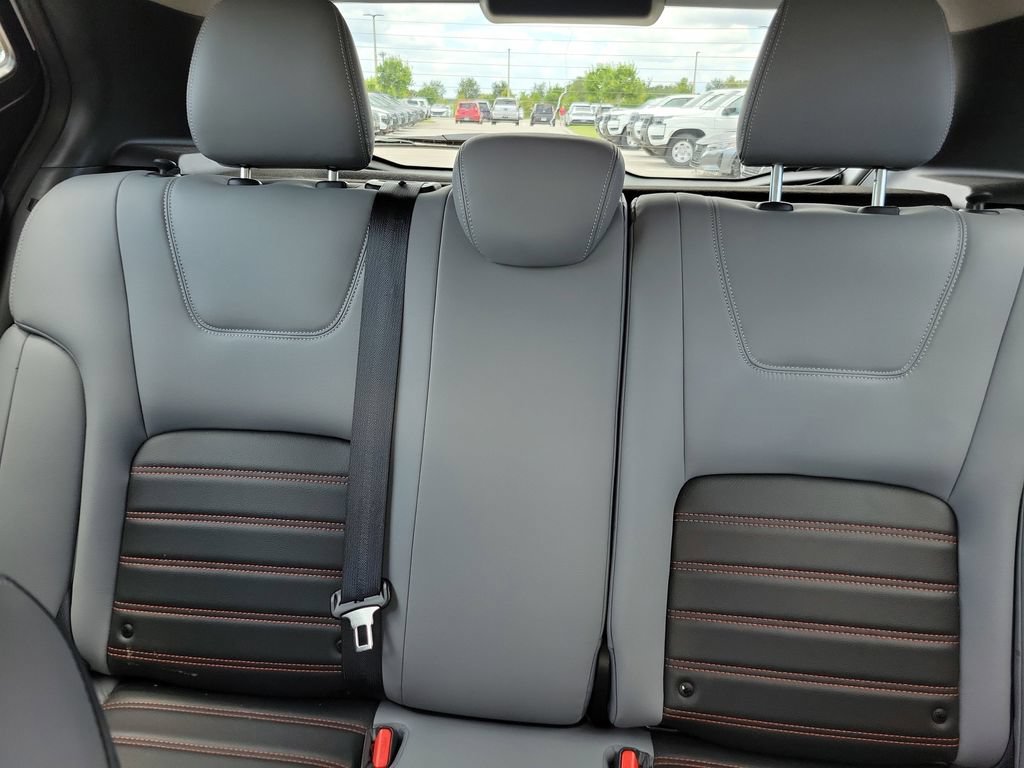 Used 2021 Nissan Kicks SR w/ SR Premium Package FWD image 29