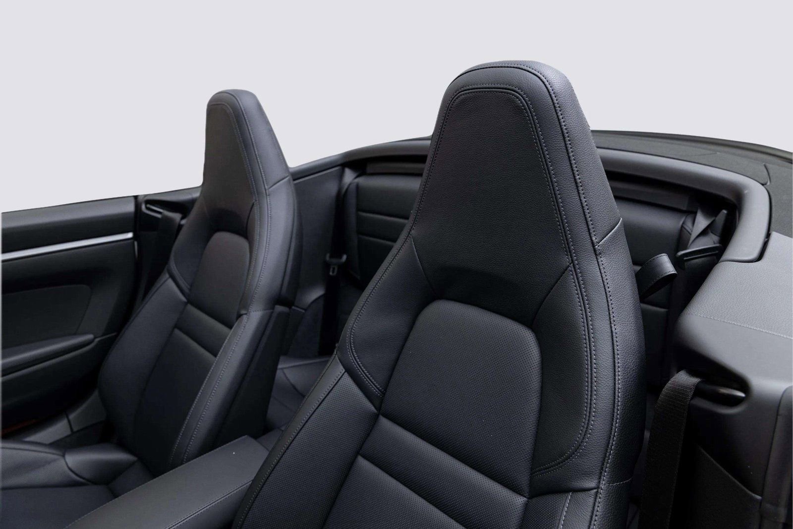 Used 2025 Porsche 911 Carrera RWD image 19