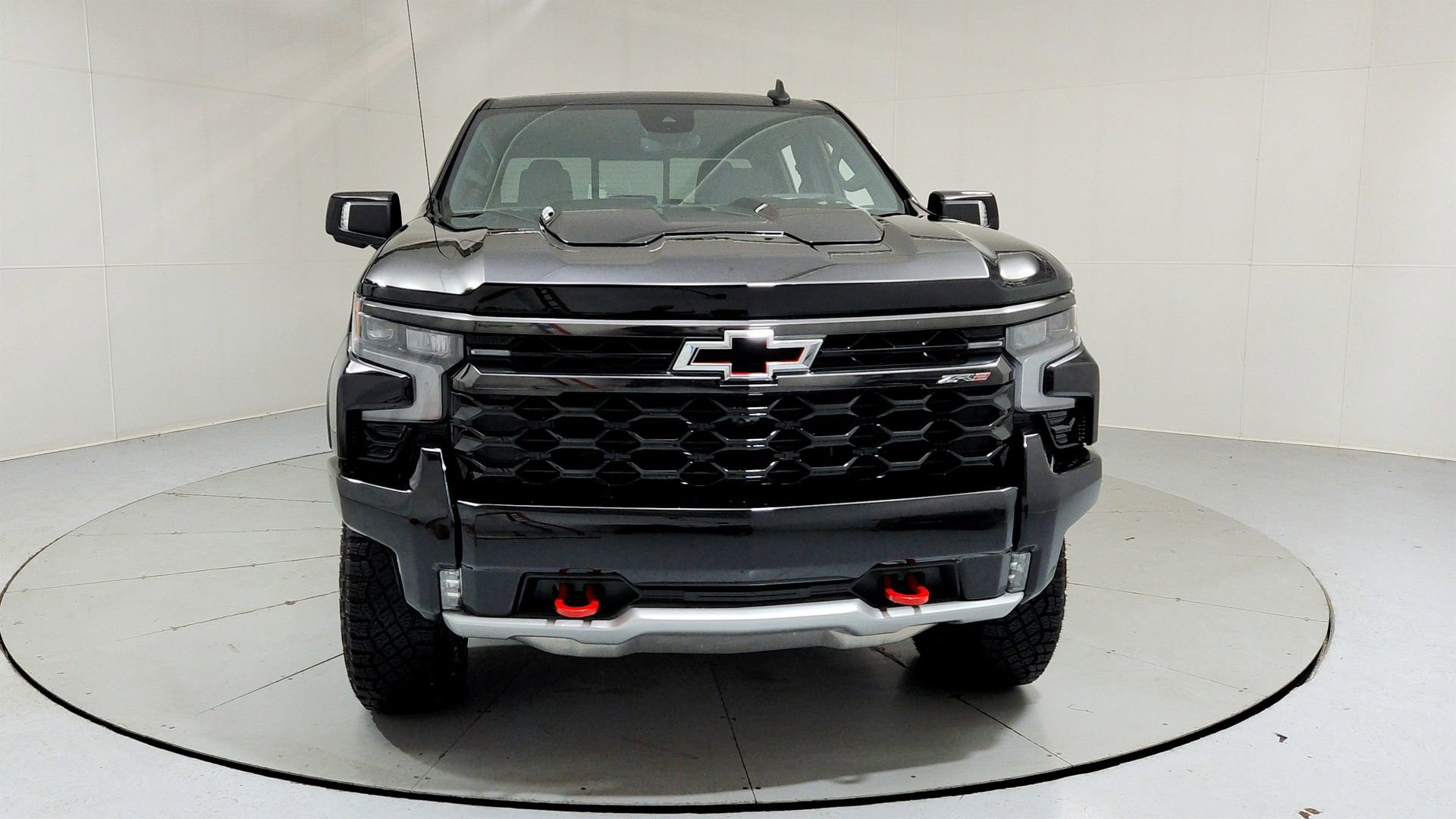 Used 2024 Chevrolet Silverado 1500 ZR2 w/ Technology Package image 8