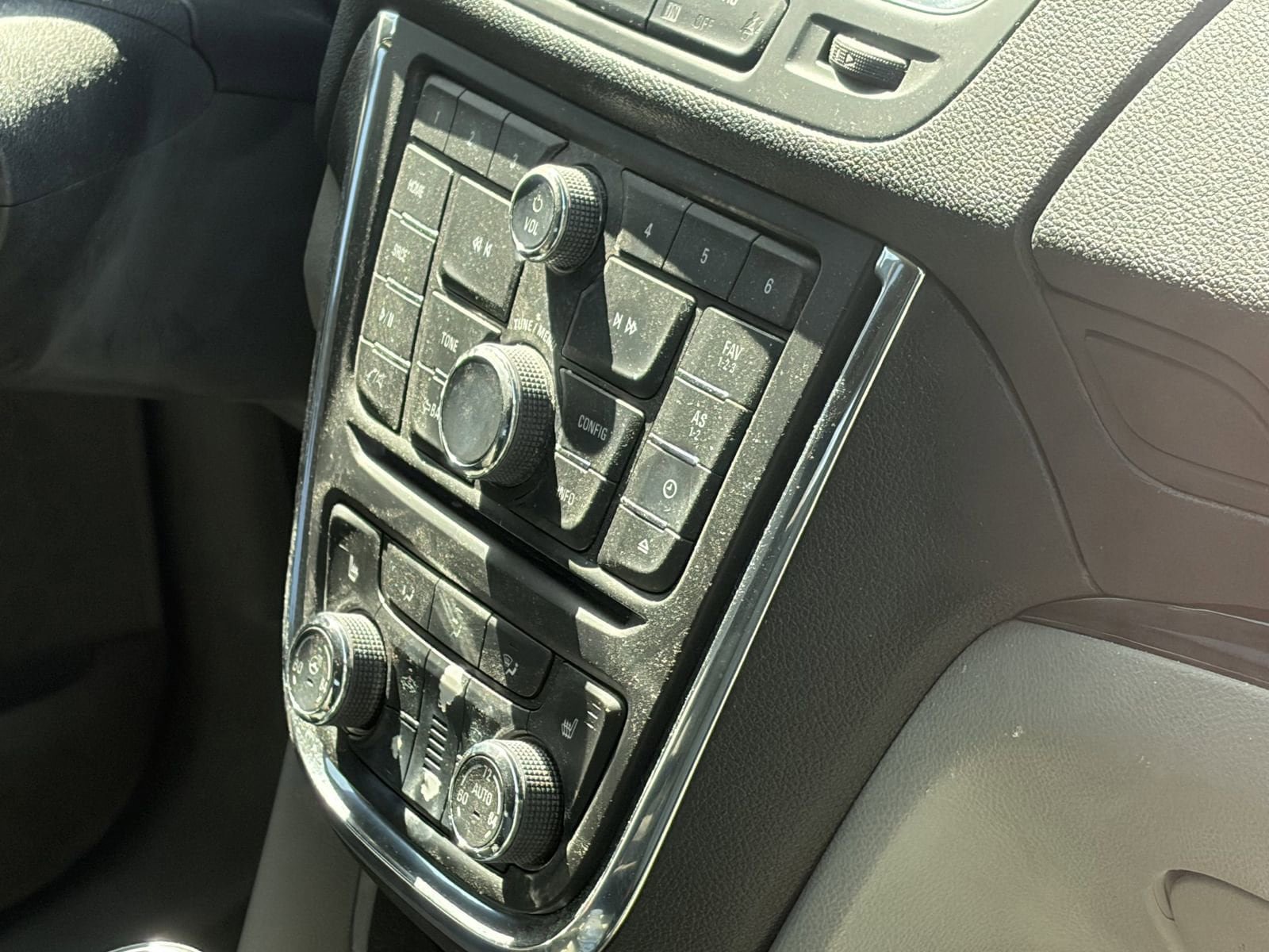Used 2013 Buick Encore Leather FWD image 9