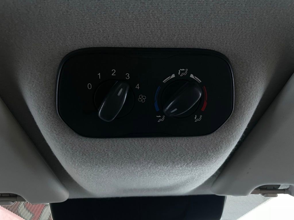 Used 2018 Ford Transit 150 XLT image 50