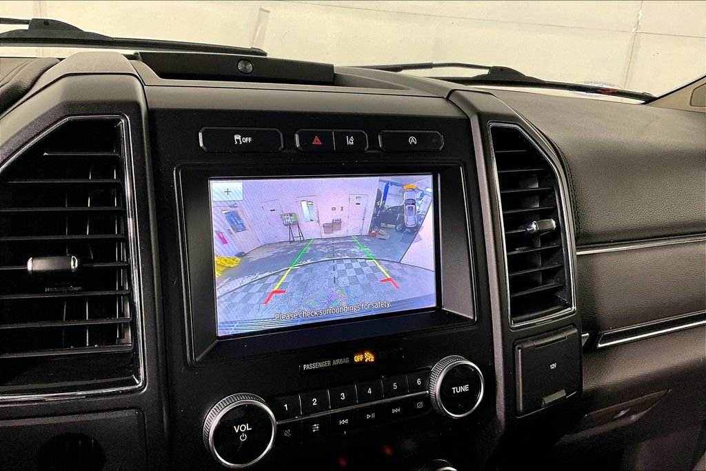 Used 2021 Ford Expedition Limited image 21