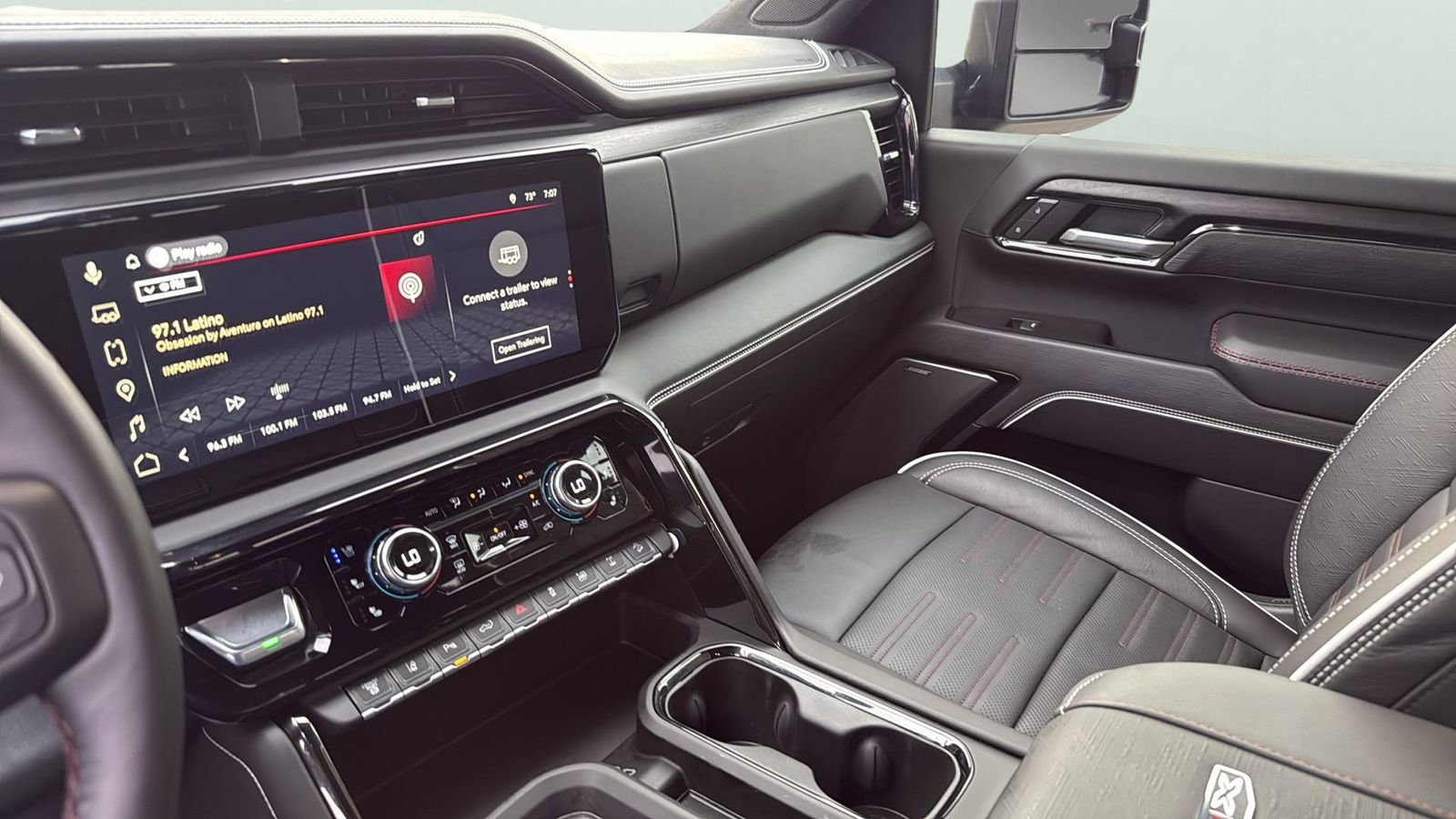 Used 2025 GMC Sierra 2500 AT4X image 20