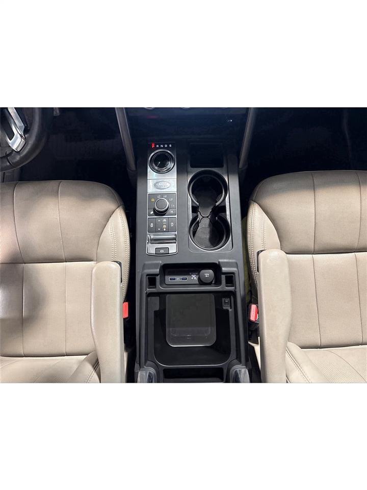 Used 2020 Land Rover Discovery Landmark AWD/4WD image 18
